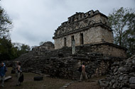 South Acropolis Edifice XL at Yaxchilan Ruins - yaxchilan mayan ruins,yaxchilan mayan temple,mayan temple pictures,mayan ruins photos